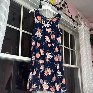 I am selling this dress because it is to short for me